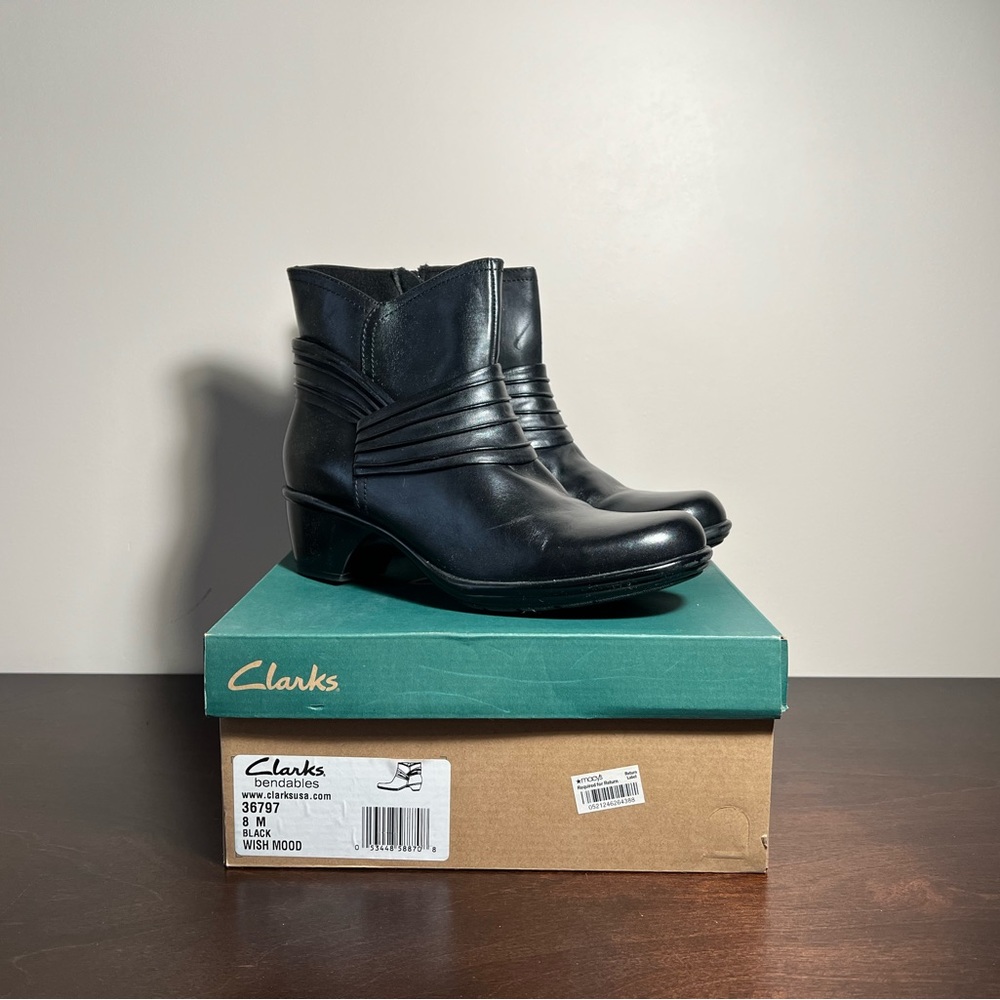 Clarks Bendables Wish Mood Ankle Boot Black 36797 - Size 8